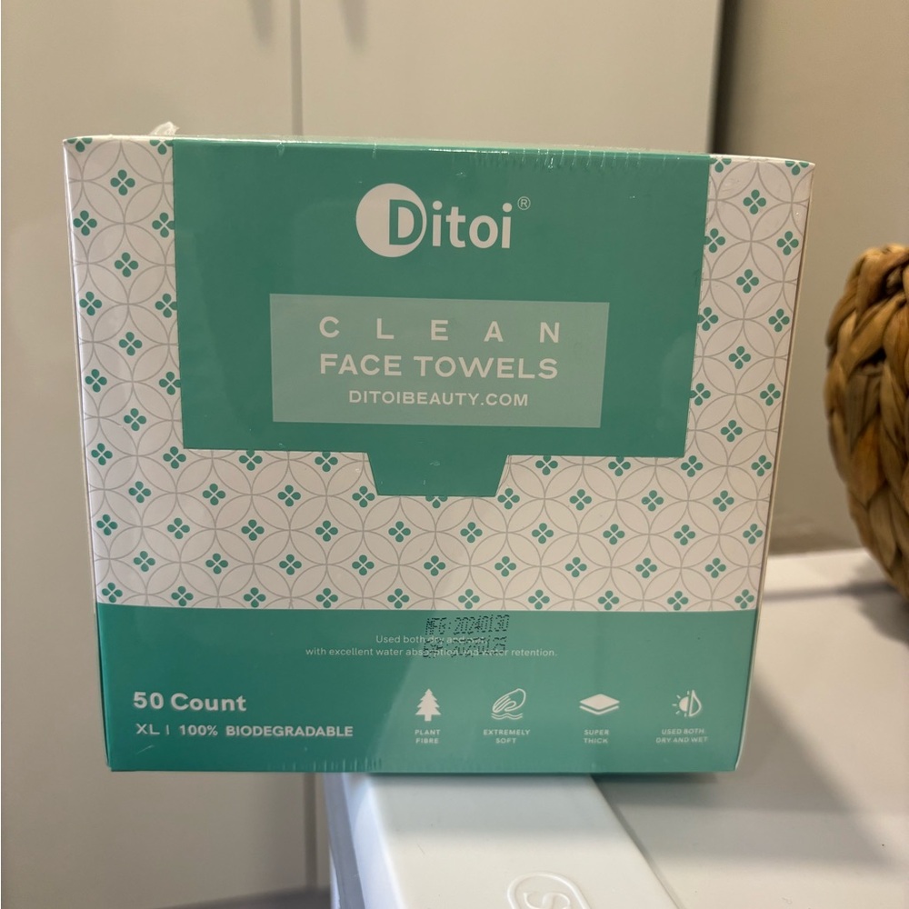 Cleansing Face Towels (50 Count) XL 100% Biodegradable